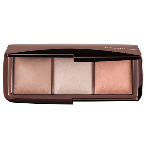 Bảng phấn highlight 3 ô Hourglass Ambient Lighting Palette - Phấn trang điểm mang đến vẻ đẹp tự nhiên cho mọi tông da, không chứa hóa chất độc hại