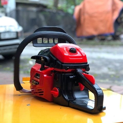 Máy Cưa Xăng Kamastsu 5200 - Công Suất 1,9KW, Tốc Độ Tối Đa 9000 Vòng/Phút, Dễ Dàng Vệ Sinh Cho Cắt Cây, Xẻ Gỗ Nhanh Chóng