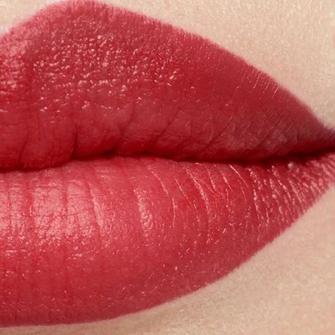 Son Chanel Rouge Allure Velvet Nuit Blanche 00:00 - Son Thỏi Màu Đỏ Sang Trọng Dành Cho Đêm Tiệc