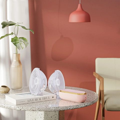 Máy Hút Sữa Điện Đôi Rảnh Tay Fatzbaby Resofree 5 FB1380VN - Pin 2200mAh, 12 Cấp Độ, Độ Ồn Dưới 45dB, Tiện Lợi Khi Sử Dụng