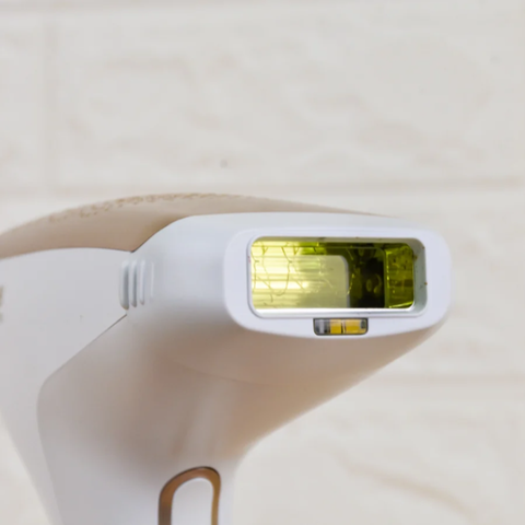 Máy triệt lông cá nhân Beurer IPL 8500 - 6 cấp độ, công nghệ IPL hiện đại, 300.000 xung, hiệu quả triệt lông và trẻ hóa da