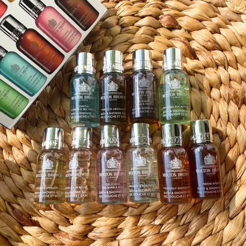 Set 10 Lọ Sữa Tắm Molton Brown Discovery Collection 30ml - Hương Thơm Tinh Tế, Dưỡng Ẩm, Làm Sạch Da Mềm Mịn