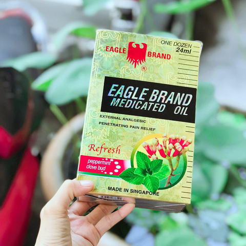 Dầu gió Eagle Brand Medicated Oil Peppermint Clove Bud 24ml dầu vàng