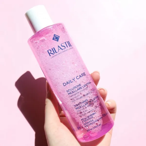 Nước tẩy trang Rilastil Daily Care Soothing Micellar - Dung dịch tẩy trang cho da nhạy cảm, làm sạch sâu và giữ ẩm 250ml