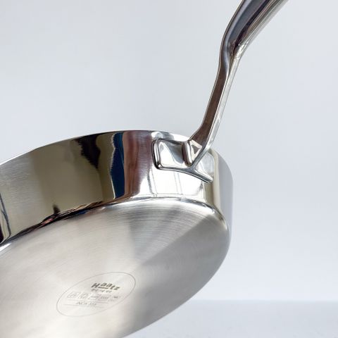Chảo Cạn Lòng Inox 316 Haatz CIC6830 26cm - Chống Dính, Dùng Cho Bếp Từ, Bếp Ga, Chảo Bền, Chất Lượng Cao, Thiết Kế Sang Trọng