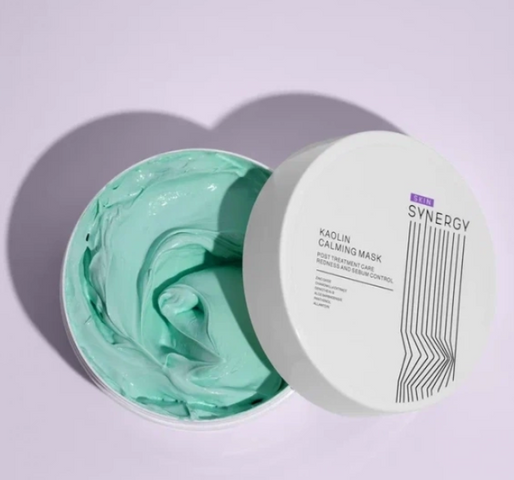 Mặt Nạ Skin Synergy Kaolin Calming 300ml - Giảm Kích Ứng, Làm Dịu Da Nhạy Cảm, Phục Hồi Sau Peeling, Chăm Sóc Da Tự Nhiên