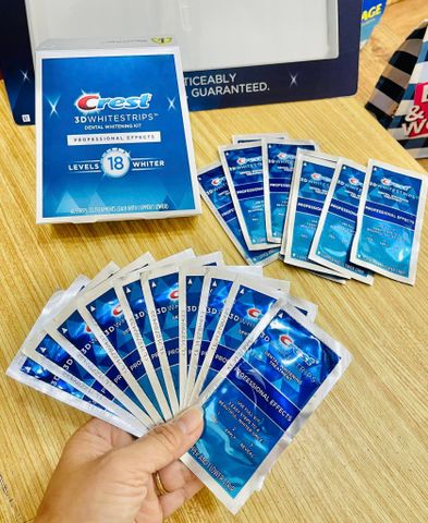 Set 2 Hộp Miếng Dán Trắng Răng Crest 3D Whitestrips (40 Miếng + 20 Miếng)