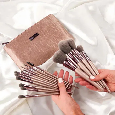 Bộ Cọ Trang Điểm 15 Cây BH Cosmetics Lavish Elegance - Thiết Kế Sang Trọng, Chất Liệu Cao Cấp, Phù Hợp Mọi Loại Da