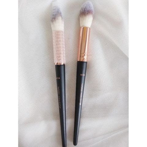 Cọ Trang Điểm Vacosi Tapered Highlighter M26 - Cọ Tạo Điểm Nhấn Chuyên Dụng Hàn Quốc Cho Khuôn Mặt Rạng Rỡ, Dễ Dàng Sử Dụng