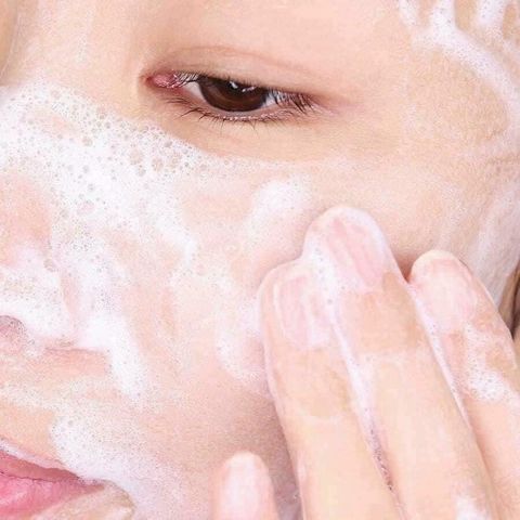 Sữa Rửa Mặt Eaoron 100ml Giúp Làm Sáng Da Không Gây Dị Ứng Tất cả các loại da Skincare