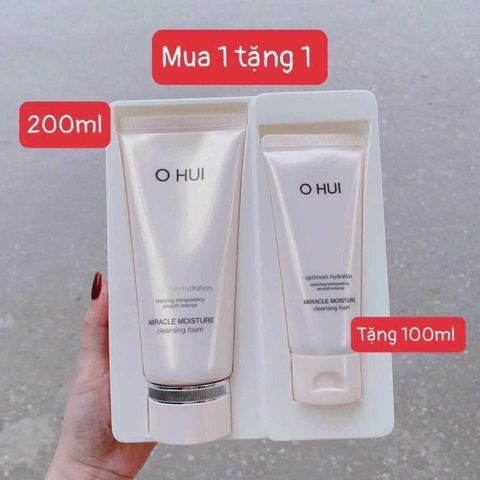 Sữa Rửa Mặt Dưỡng Ẩm Ohui Miracle Moisture Cleansing Foam 300ml - Làm Sạch & Cung Cấp Độ Ẩm Từ Thiên Nhiên, Giải Pháp Hoàn Hảo Cho Làn Da Khỏe Mạnh