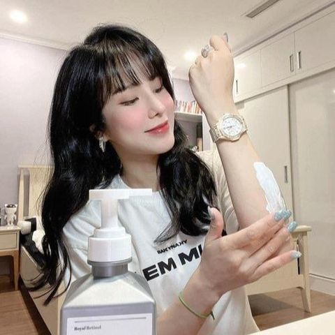 Kem Dưỡng Trắng Da Body Royal Retinol B22 200g - Sáng Da Hiệu Quả, Chăm Sóc Da Khỏe Mạnh, Xuất Xứ Hàn Quốc