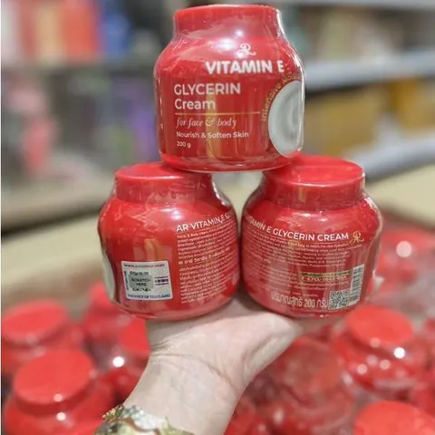 Kem Nâng Tông Vitamin E Glycerin Thái Lan Cao Cấp - Dưỡng Ẩm, Làm Sáng Da Tự Nhiên, Phù Hợp Cho Mọi Loại Da