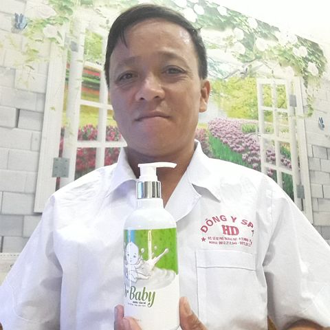 Nước Tắm Bé Dr Baby 250ml Hỗ Trợ Làm Sạch Rôm Sảy, Mẩn Ngứa, Hăm Tã