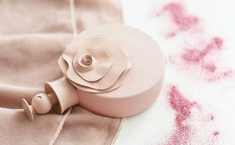 Nước hoa nữ Valentino Valentina Poudre - Hương phấn, vani, hoa diên vỹ thanh lịch, gợi cảm cho phái đẹp 25 tuổi trở lên