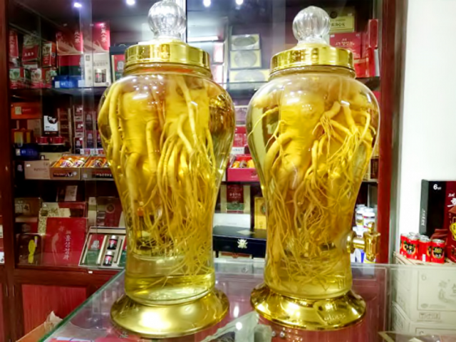 Sâm Tươi Hàn Quốc 6 Năm Tuổi 4 Củ 1kg - Giàu Dưỡng Chất, Hỗ Trợ Sức Khỏe Tốt, Saponin Cao, Quà Tặng Thực Phẩm Chức Năng