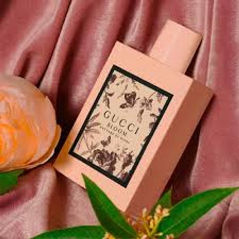 Nước hoa nữ Gucci Bloom Nettare Di Fiori EDP - Hương hoa cỏ quyến rũ và sang trọng dành cho phái đẹp