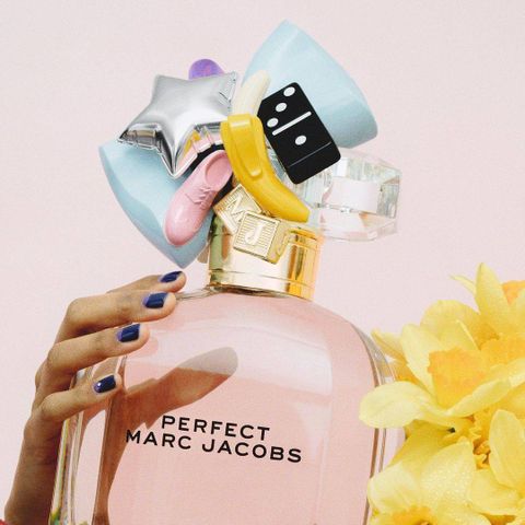 Nước hoa nữ Marc Jacobs Perfect - Hương Cashmeran & Hoa Thủy Tiên, Phong cách Nữ tính, Cuốn hút, Hiện đại, Lưu hương từ 3-6h
