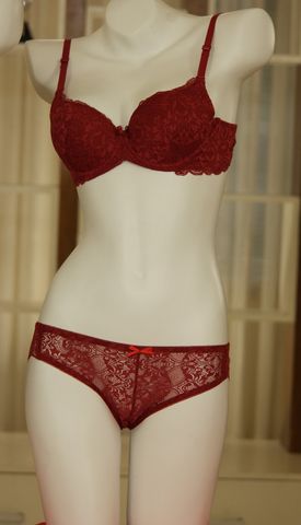 Combo 2 Bộ Đồ Lót Nữ Quyến Rũ Tặng 5 Quần Lót Cao Cấp màu ngẫu nhiên