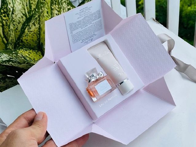 Set nước hoa và lotion milk miss dior blooming bouquet 5ml 20ml