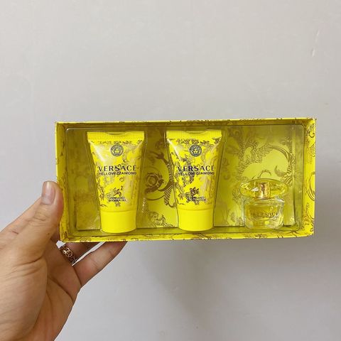 Set nước hoa nữ mini versace yellow diamond gel tắm lotion
