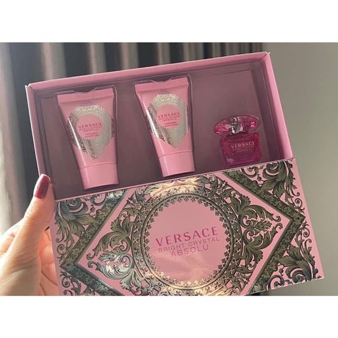 Set Nước Hoa versace bright crystal absolu sữa tắm dưỡng thể