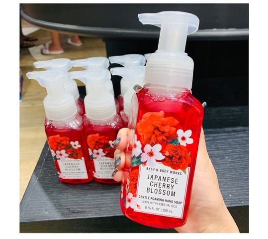 Nước rửa tay tạo bọt Bath & Body Works Japanese Cherry Blossom chai 259ml