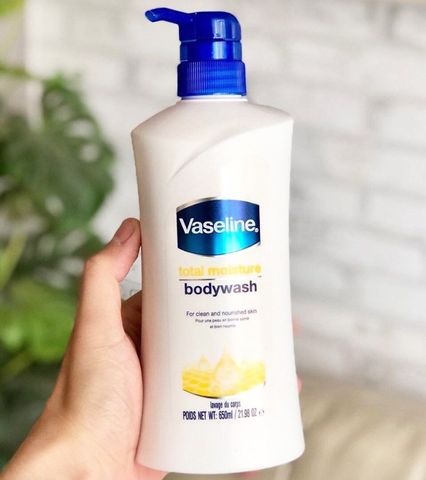 Sữa tắm dưỡng ẩm vaseline total moisture body wash 650ml