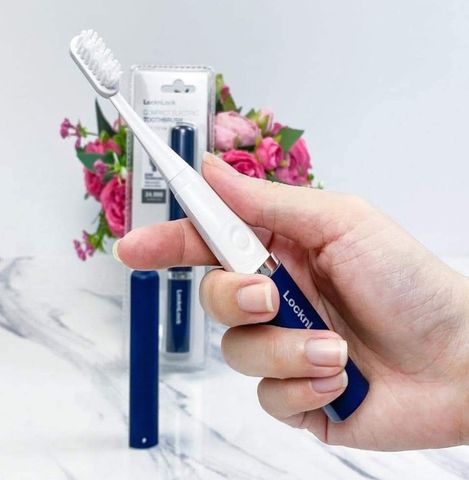 Bàn chải đánh răng điện LocknLock ENR344NVY - Hàng Chính Hãng