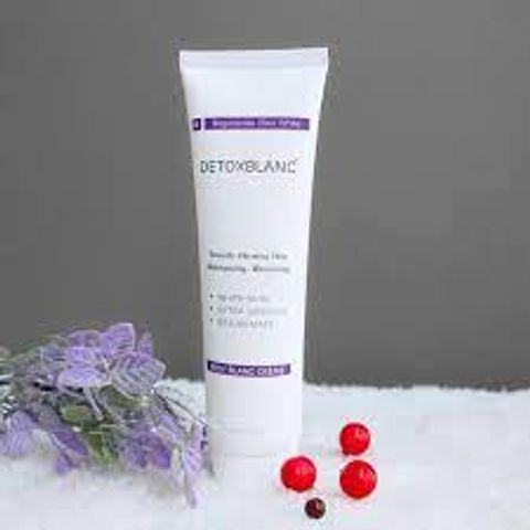 Kem Dưỡng Thể Trắng Da Ban Đêm Detox Blanc