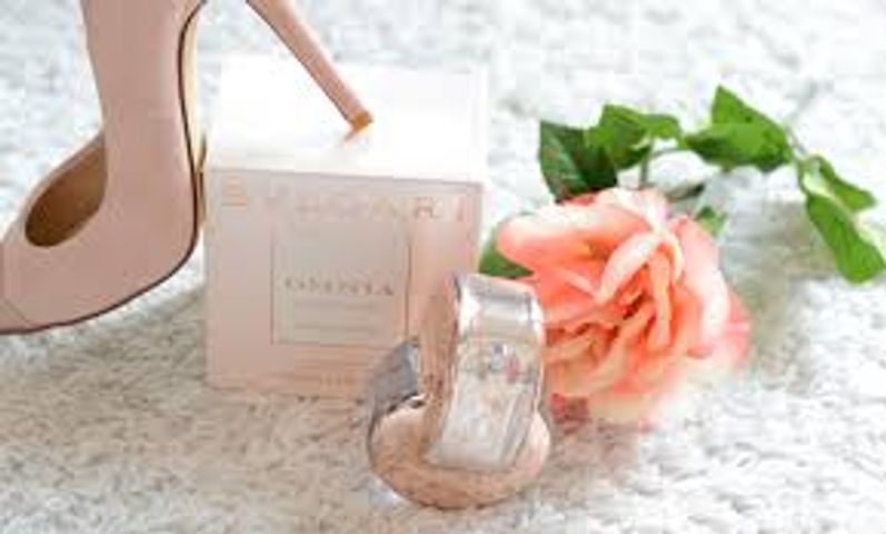 Nước hoa nữ Bvlgari Omnia Crystalline EDT 65ml - Hương thơm thanh mát, gợi cảm, sự lựa chọn hoàn hảo cho phái đẹp.