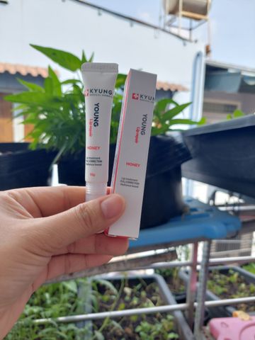Son Dưỡng Môi Cấp Ẩm Young Lip Cream KyungLab 10gr - Dành Cho Môi Khô Nứt Nẻ, Chăm Sóc Môi Tổn Thương, Hàn Quốc