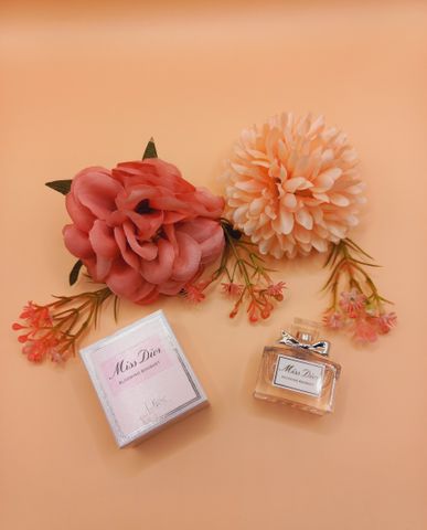 Nước hoa nữ Miss Dior Blooming Bouquet EDT thanh lịch duyên dáng