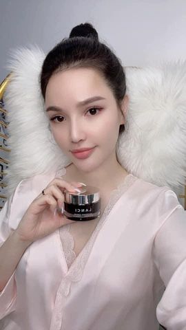 Kem Dưỡng Trắng Da Lanci Whitening Cream Hàn Quốc 50ml - Dưỡng ẩm, Làm trắng sáng da, Chống lão hóa, Giúp da đều màu, Rạng rỡ