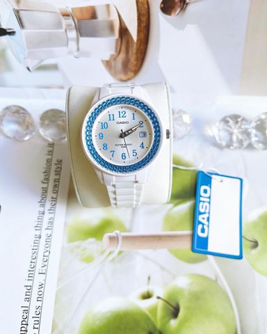 Đồng hồ nữ Casio trắng style năng động trẻ trung