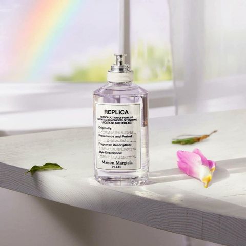 Nước hoa nữ Maison Margiela Replica When The Rain Stops EDT - Hương thơm ngọt ngào, tươi mới như cơn mưa xuân, lưu hương lâu dài.
