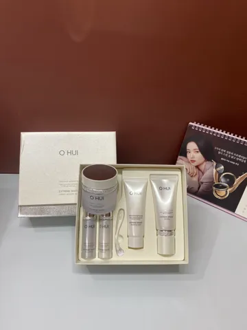 Set Kem Dưỡng Trắng Da Ohui Extreme White 5 Món - Dưỡng Da Sáng Mịn, Mờ Nám, Ngăn Lão Hóa, Chăm Sóc Da Cao Cấp