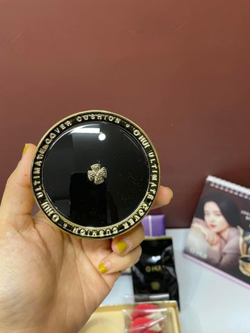 Set phấn nước Cushion Ohui đen chống nắng tặng bút phấn mắt