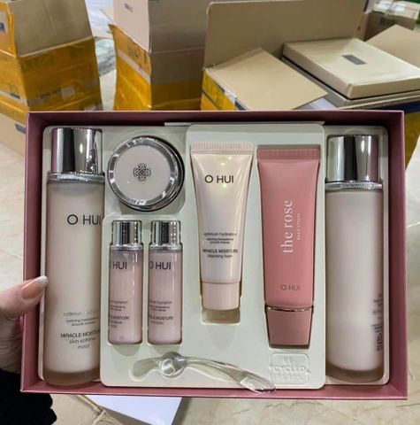 Set Dưỡng Da Ohui Hồng Giúp Cấp Ẩm Dưỡng Da Trắng Hồng 7 Món.