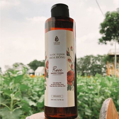 Nước Toner Hoa Hồng Mela Giúp Cấp Ẩm Và Ngăn Mụn Cho Da