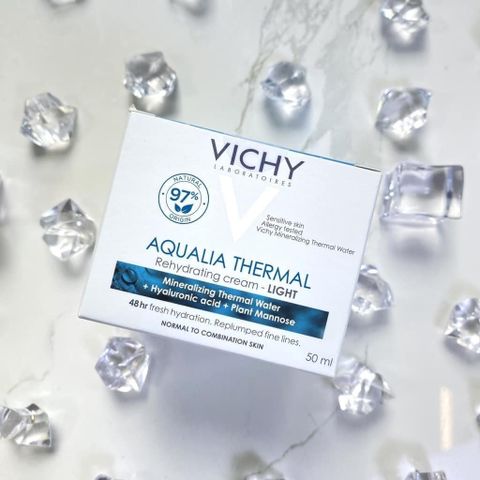 Kem Dưỡng Ẩm Vichy Aqualia Thermal Light Cho Da Thường và Da Khô