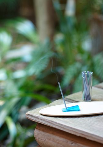 Nhang Thơm Oải Hương Shoyeido Nhật Bản - Hương Xả Strees Tự Nhiên Cho Không Gian Sống Thoải Mái, Hộp 20 Que 7cm