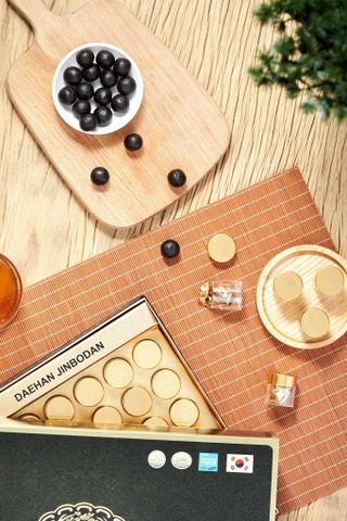 An Cung Chính Phủ Rồng Vàng Daehan Jinbodan 60 viên - Hỗ trợ sức khỏe, ổn định huyết áp, phòng ngừa tai biến, phục hồi sức khỏe cho người trên 30 tuổi