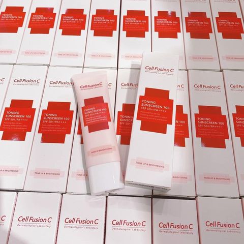 Kem chống nắng Cell Fusion C Toning Sunscreen 100 SPF50+ PA++++
