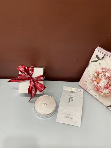 Phấn Nước Chống Nắng Dưỡng Trắng Whoo Radiant White Moisture Cushion SPF 50+ - Set 1 Hộp + 1 Lõi Thay Thế, Trang Điểm Bền Màu 24h