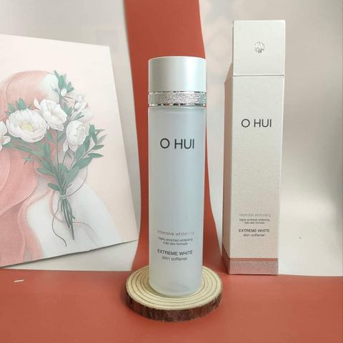 Nước Hoa Hồng Ohui Extreme White Skin Softener Dưỡng Trắng Da 150ml