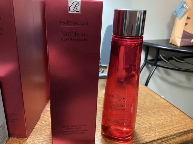 Nước Thần Estée Lauder Nutritious Super-Pomegranate 200ml - Lotion Nước Hoa Hồng Chăm Sóc Da Sáng Khỏe, Phù Hợp Mọi Loại Da