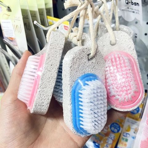 Đá bọt chà gót chân kèm bàn chải Echo Nhật Bản