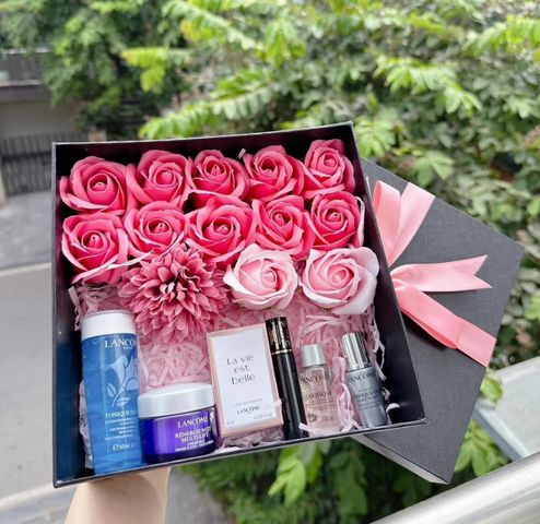 Set quà tặng nước hoa và mỹ phẩm Lancome 7 món mini