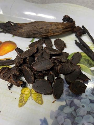 Hắc Sâm Khô Nguyên Củ Hộp Thiếc 300g Insam Hàn Quốc - Bồi Bổ Sức Khỏe, Tăng Cường Miễn Dịch, Quà Tặng Sang Trọng